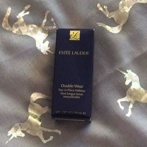 Estée Lauder foundation BNIB COOL BONE